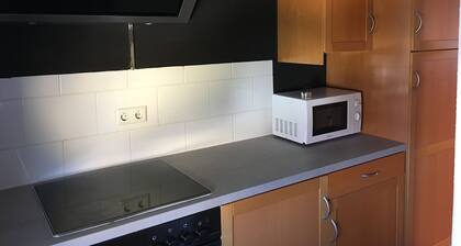 4 room apartment with balcony (and garden - !! currently not usable !!)