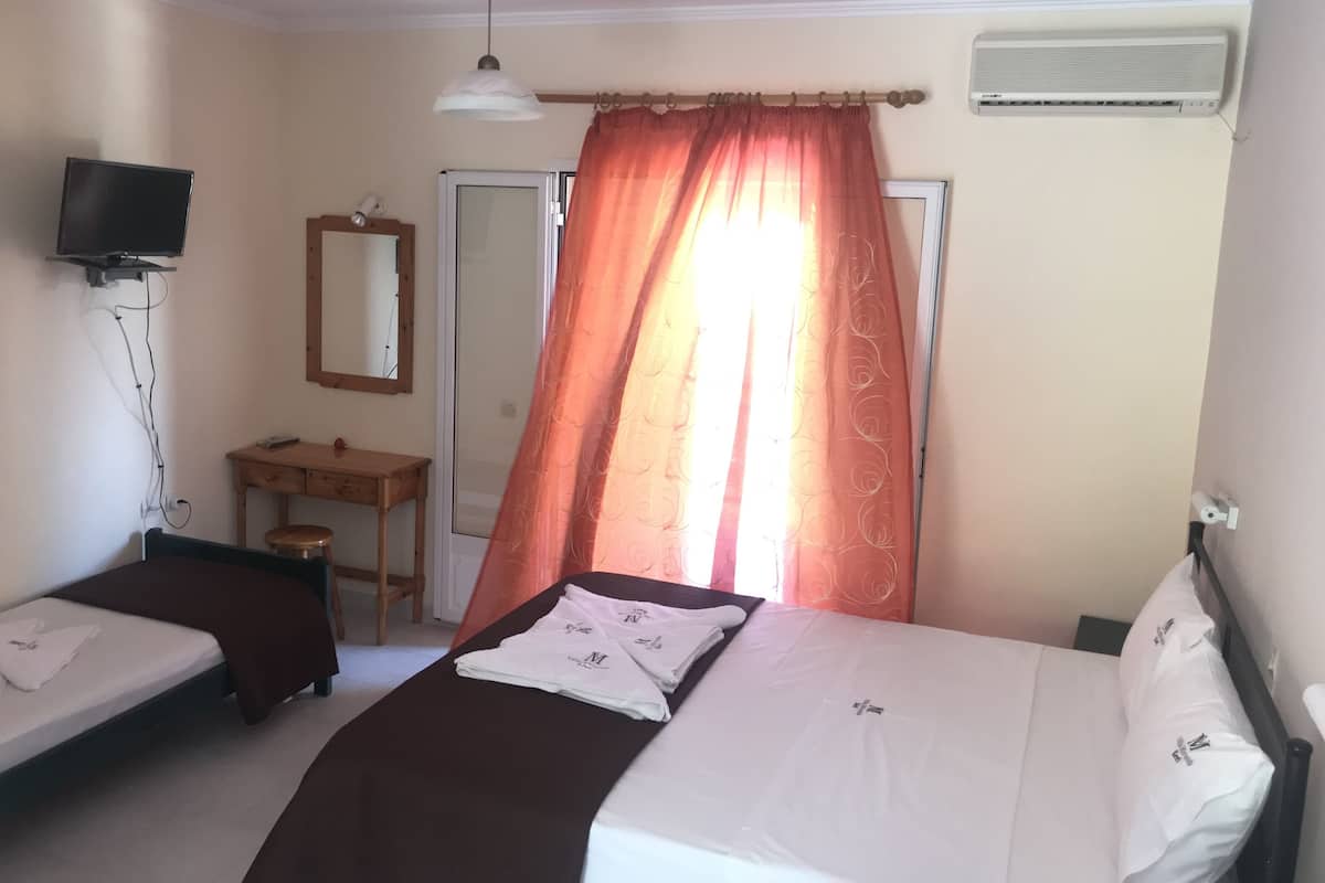 Classic Studio (2 Adults)