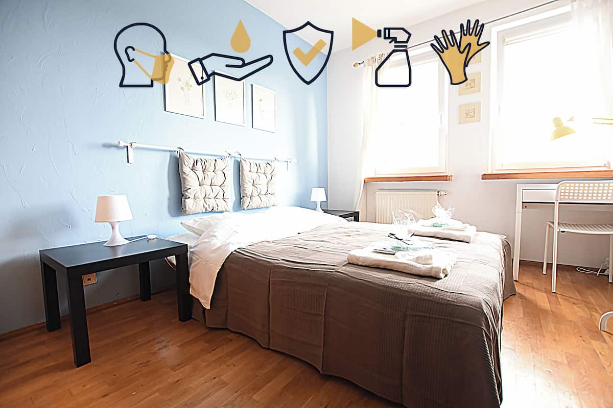 Double Room, 1 Double Bed, Shared Bathroom ('2')