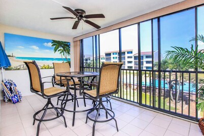 Loggerhead Cay 562 - Partial gulf view, beach side vacation rental condo
