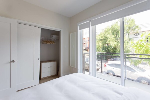 2 Schlafzimmer, Bügeleisen/Bügelbrett, Bettwäsche