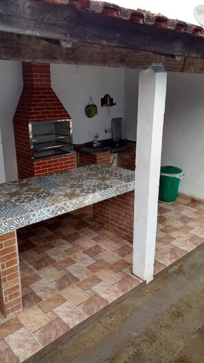 Terrace/patio - Beautiful and comfortable house! Rent for short-term stays, north coast! (Bairro Canto do Mar São Sebastião)