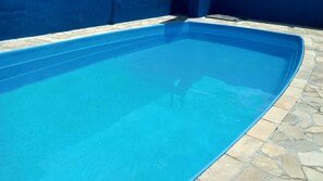 Pool - Beautiful and comfortable house! Rent for short-term stays, north coast! (Bairro Canto do Mar São Sebastião)