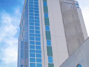 Exterior - LEO YU CAPSULE HOTEL Funabashi (Funabashi)