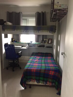2 bedrooms, WiFi, bed sheets