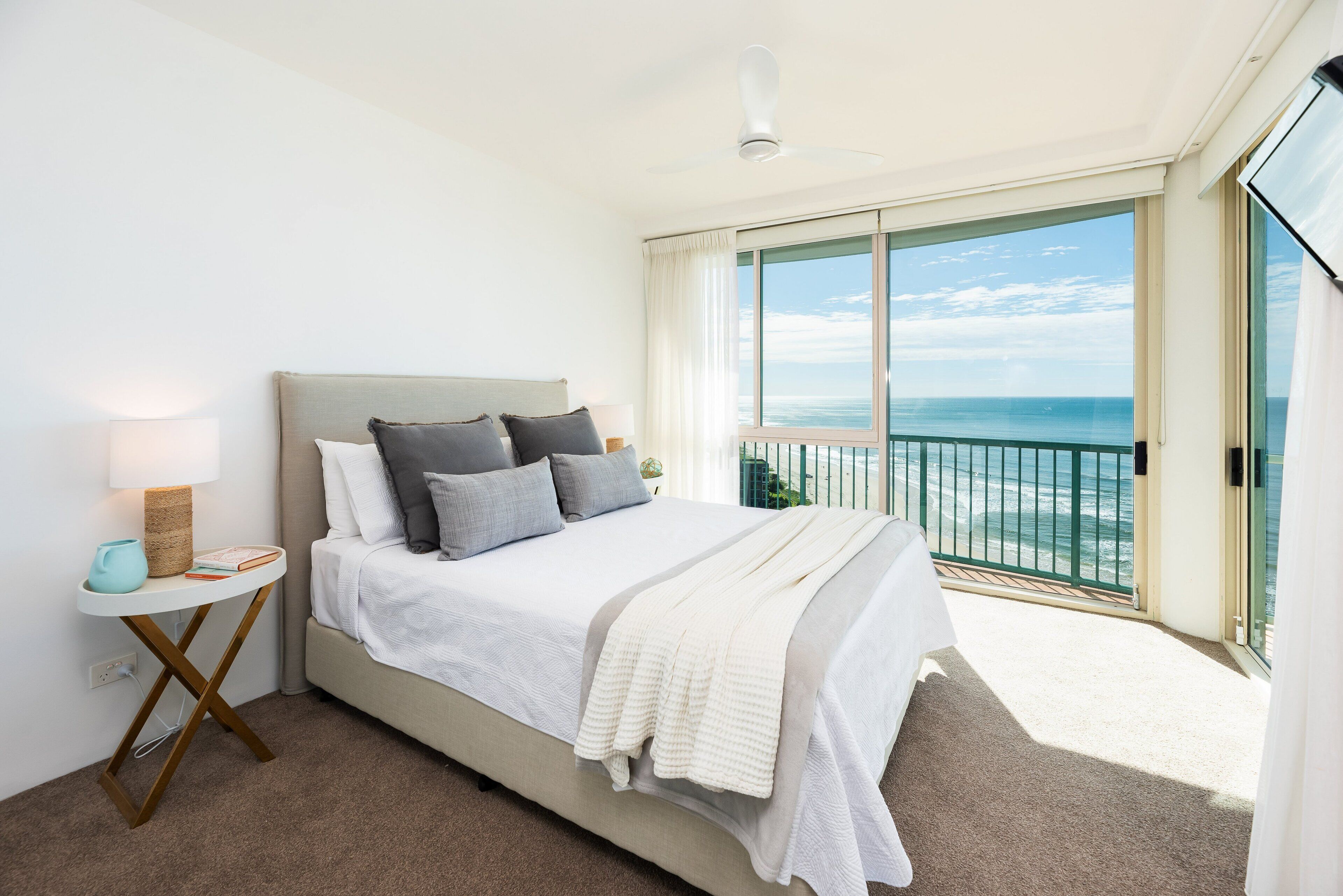 Luxury Oceanfront 3 Bedroom Platinum Sub-Penthouse — image 19