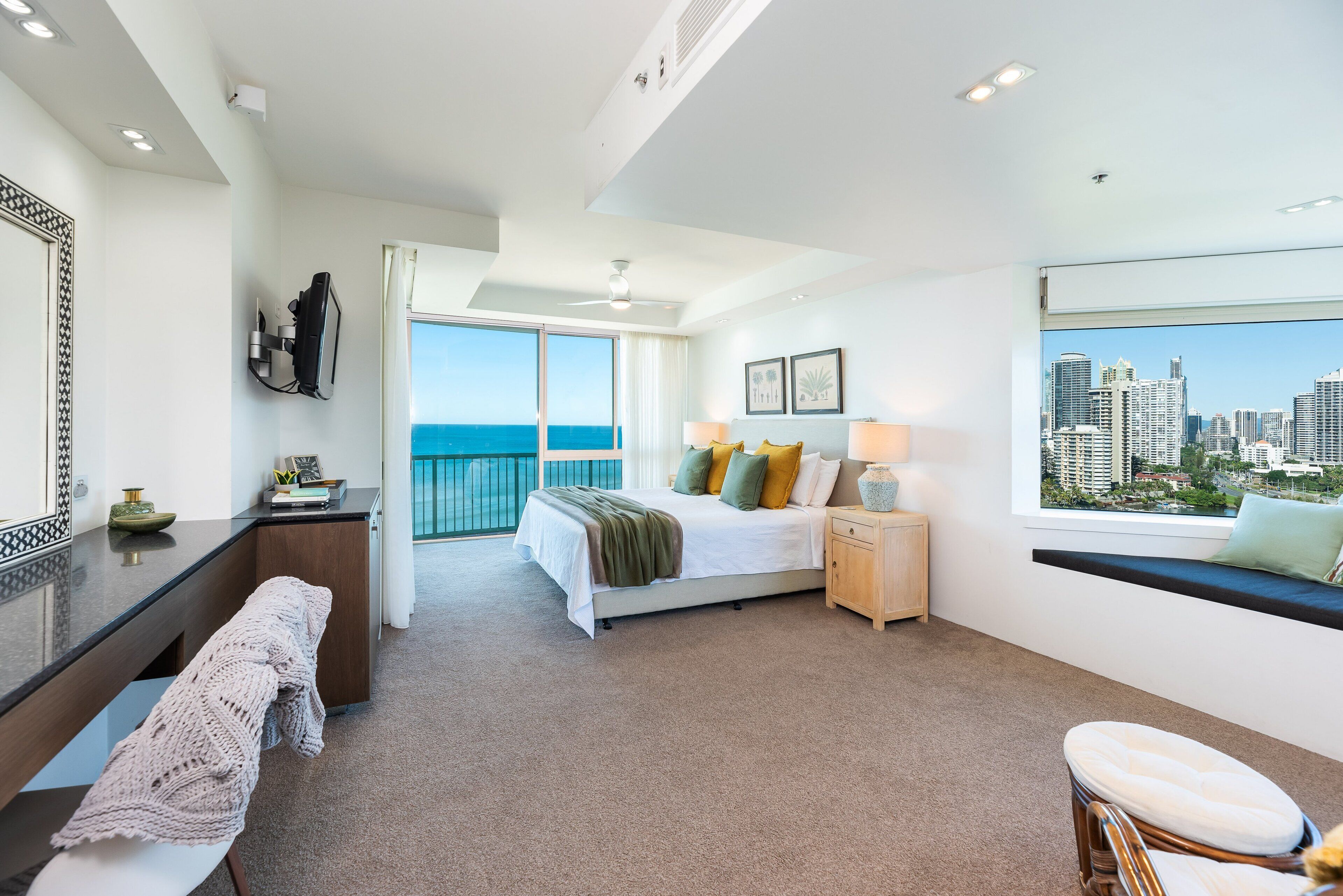 Luxury Oceanfront 3 Bedroom Platinum Sub-Penthouse — image 16