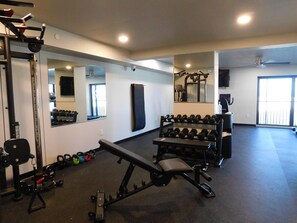 Unclassified image, 4 of 32, button