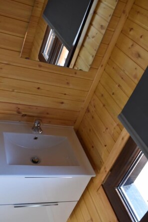 Douche, douche hydromassante, serviettes fournies