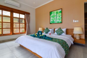 2 Schlafzimmer, Zimmersafe, Bügeleisen/Bügelbrett, WLAN