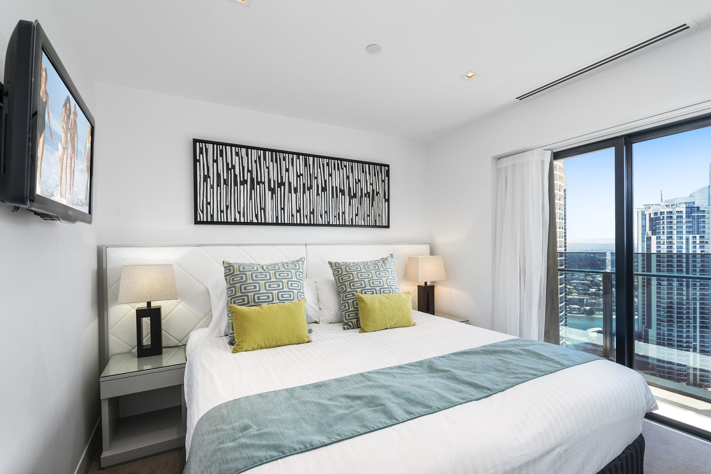 Magnificant ocean views 3 bedroom level30 — image 5