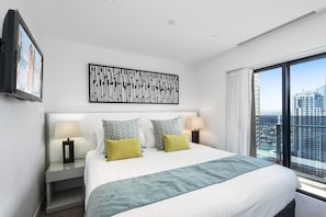 3 bedrooms, iron/ironing board, Internet, bed sheets