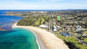 Beach nearby - All Seasons in Mollymook (Mollymook)