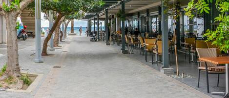 Área de parrillas y picnic