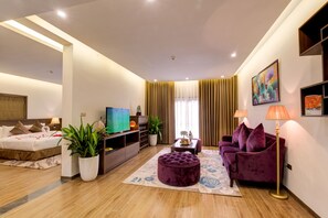 Executive-suite - bjergudsigt | Stue | LCD-tv