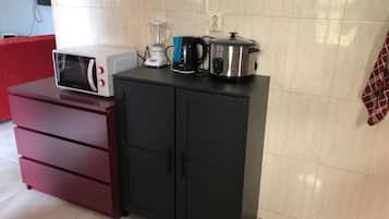 Appartement Confort (Lotus) | Cuisine privée | Grand réfrigérateur, micro-ondes, plaque de cuisson