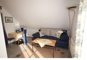 80-cm-LED-Fernseher mit Kabelempfang, Fernseher