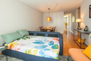 2 bedrooms, soundproofing, iron/ironing board, free WiFi