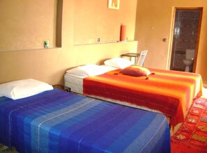 Cortinas blackout y sistema de insonorización 