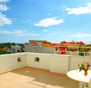 Superior-huoneisto, 2 makuuhuonetta | Tallelokero huoneessa, yksilöllisesti sisustettu