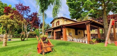 maalaistalo LES PRUNES