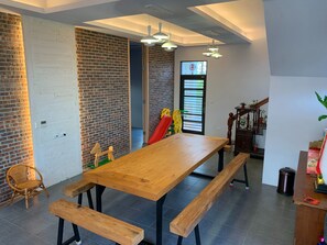 Coffee service - Jia's Home (Zhuangwei)