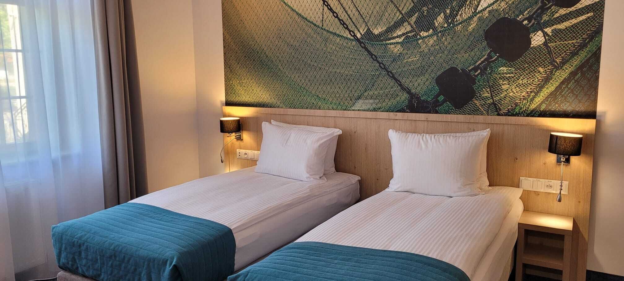 Caja de seguridad en la habitación y cortinas blackout 