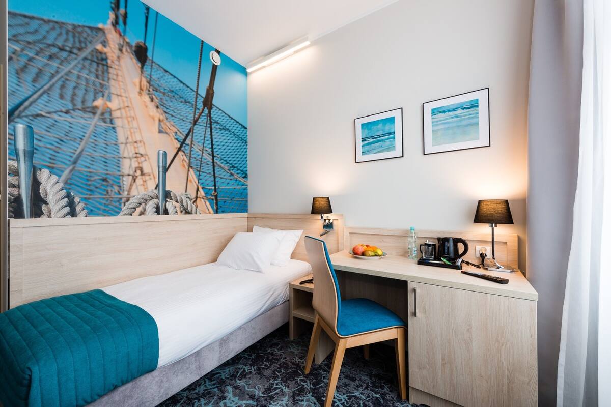 Single Room | In-room safe, blackout drapes, iron/ironing board (on request)