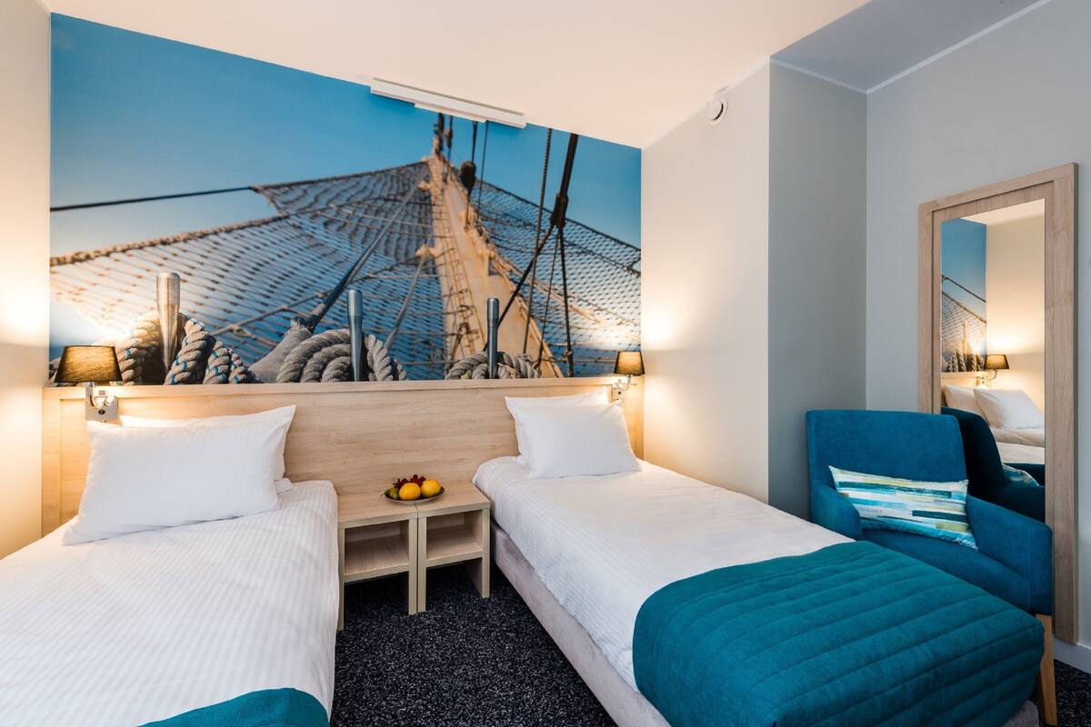 comfort double room | 1 bedroom, in-room safe, blackout curtains, iron/ironing board