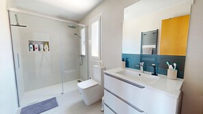Bathtub, towels - Francisco 293721-A Murcia Holiday Rentals Property (Torre Pacheco)