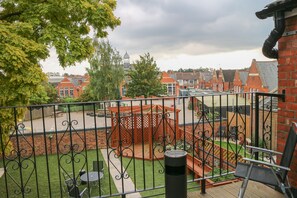 Balcony - Oscar Lodge (Northampton)