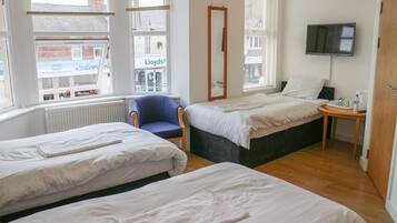 Triple Room | Individually decorated, individually furnished, iron/ironing board