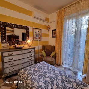 2 chambres, fer et planche à repasser, lit parapluie, Wi-Fi gratuit