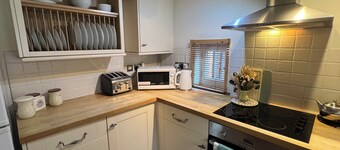 White Horse Cottage with Sauna