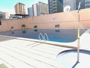 Outdoor pool - Benidorm Apartment (Benidorm)