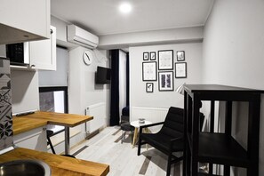Cortinas blackout y sistema de insonorización 