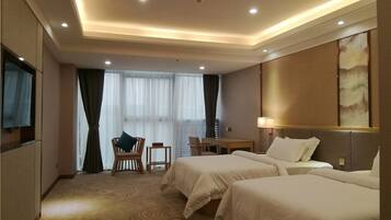 Desk, blackout drapes, free WiFi, bed sheets
