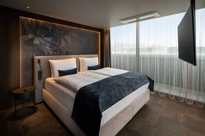 Suite (Rooftop-Pool-Suite) | Roba de llit d'alta qualitat, minibar i caixa forta a l'habitació 