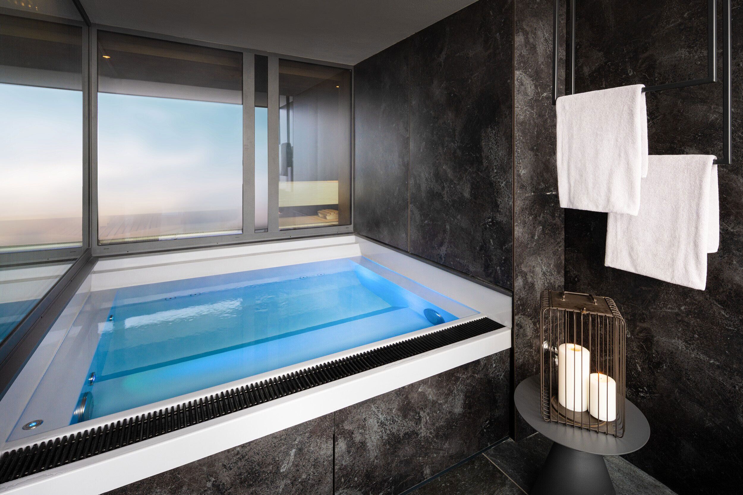 Suite Design | Bain à remous privé