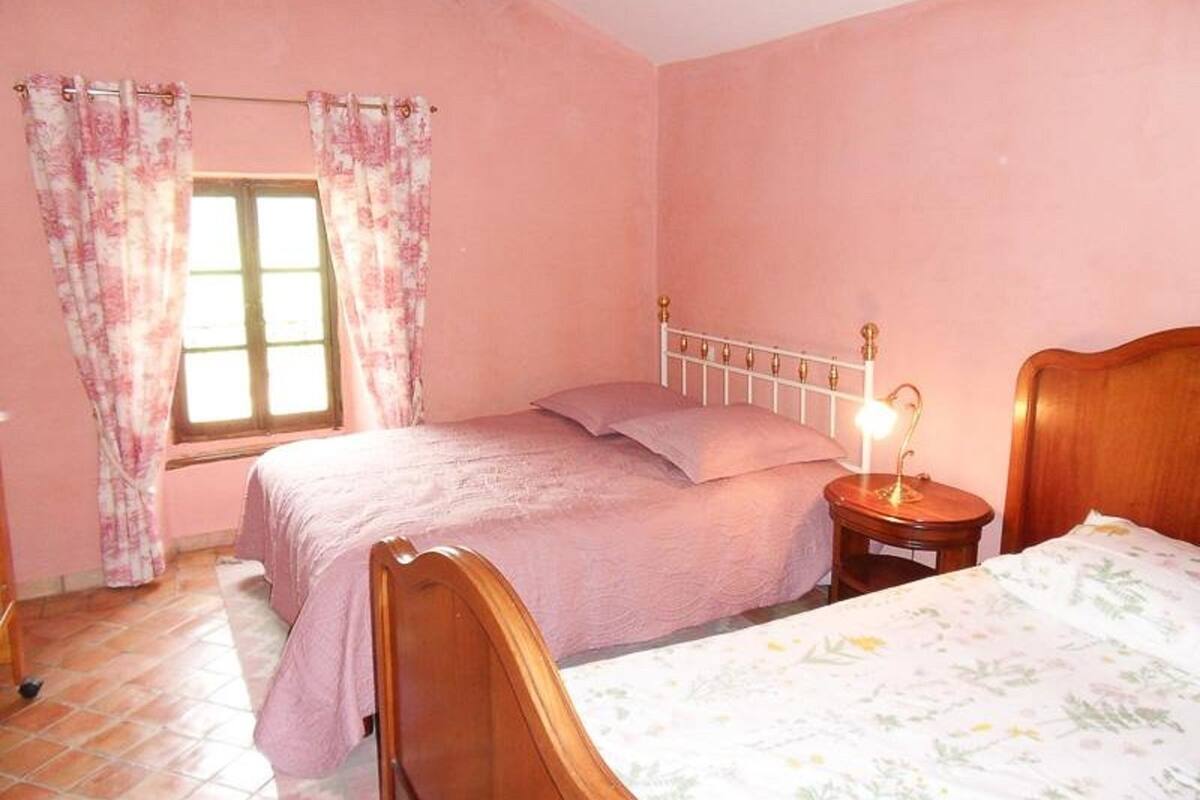Dreibettzimmer (Les Écoliers)