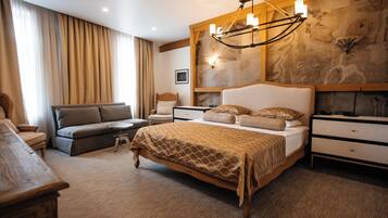 Standard dubbelrum - 1 kingsize-säng | 2 sovrum, sängtillbehör av högsta kvalitet, minibar och skrivbord