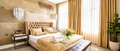 Premium bedding, minibar, desk, soundproofing