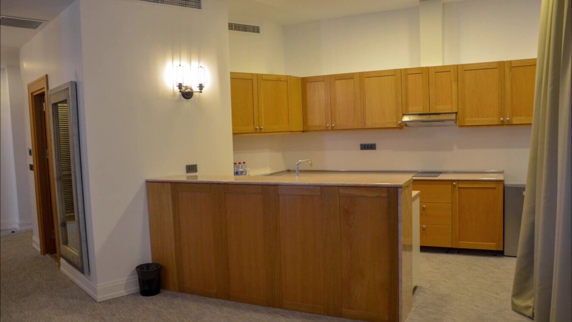 presidential suite | private kitchen | coffee/tea maker, electric kettle