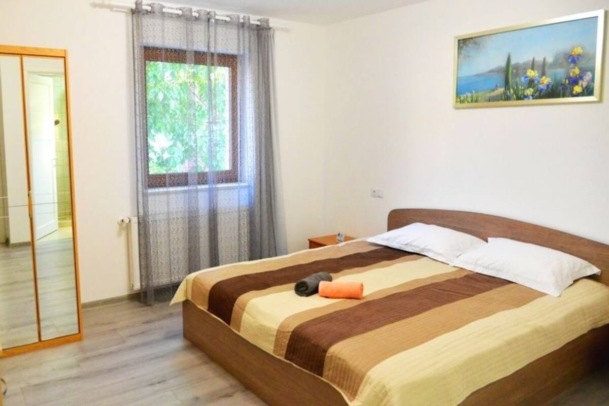 Iron/ironing board (on request), free WiFi, bed sheets