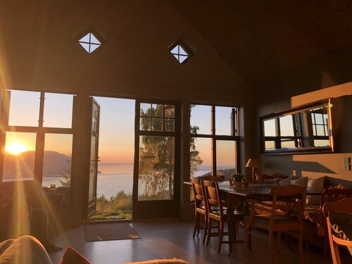 Villa Fjara 200m2 sleeps 22 guests 