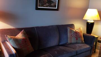 Smart TV, foosball, stereo