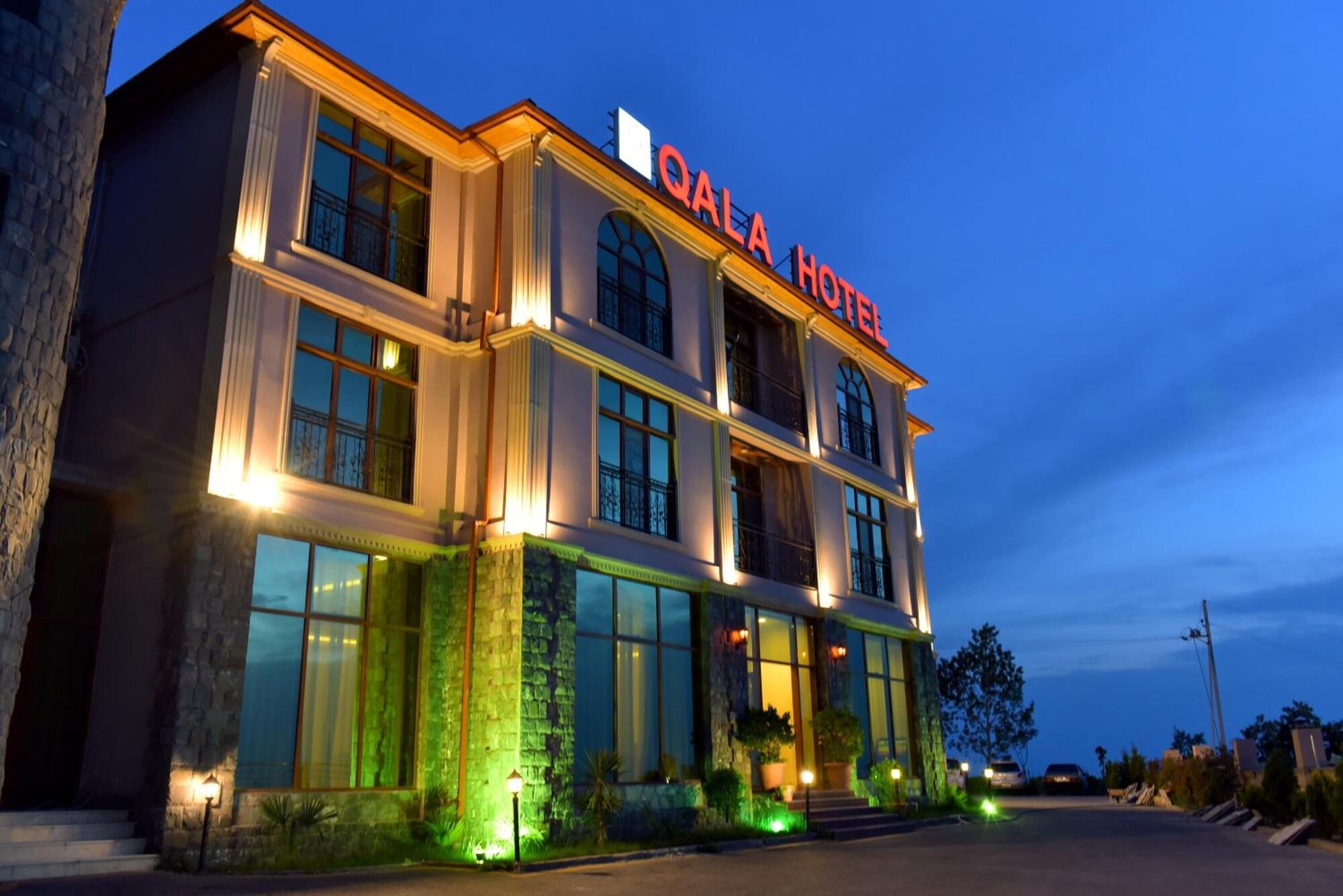 4 Star Hotels