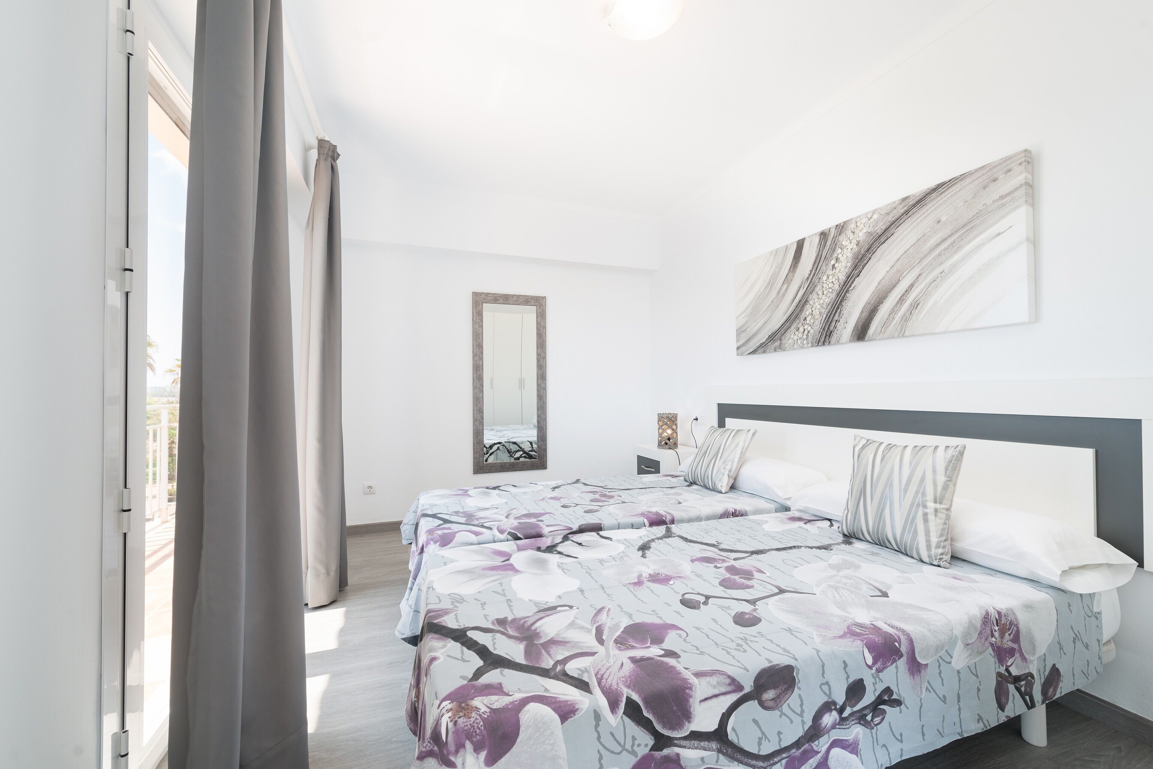 2 slaapkamers, een strijkplank/strijkijzer, gratis wifi, beddengoed