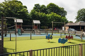 Children's play area - outdoor - Griffin Inn (St Helens)