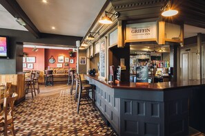 Bar (on property) - Griffin Inn (St Helens)